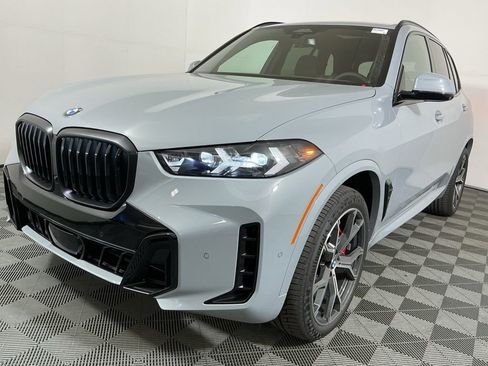 New 2026 BMW X5 xDrive40i w/ M Sport Package image 2