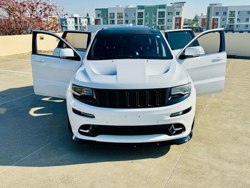 Used 2014 Jeep Grand Cherokee SRT8 w/ Luxury Group II image 32