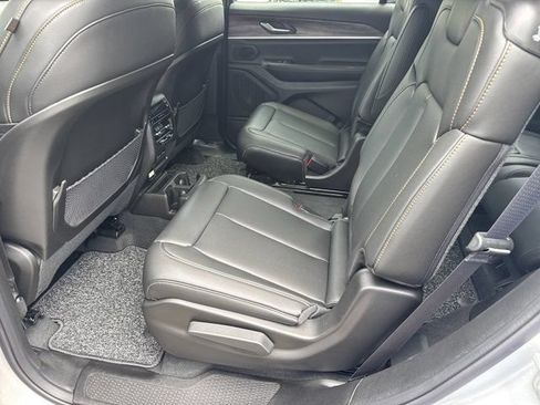 New 2026 Jeep Grand Cherokee L Limited AWD/4WD image 19