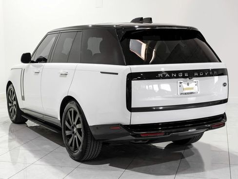 Used 2023 Land Rover Range Rover SE AWD/4WD image 11