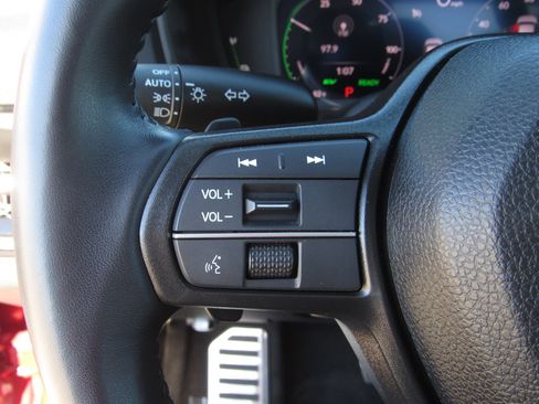 Certified 2025 Honda Accord Sport image 25