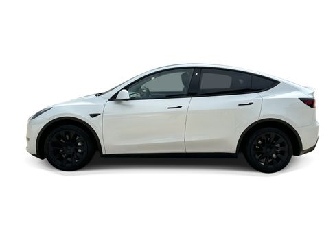 Certified 2023 Tesla Model Y Long Range AWD/4WD image 3