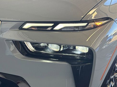 New 2026 BMW X7 M60i image 16