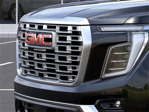 New 2026 GMC Yukon Denali w/ Sun & Power Step Package image 13