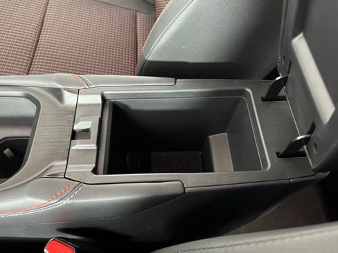 Used 2025 Nissan Kicks SR FWD image 30