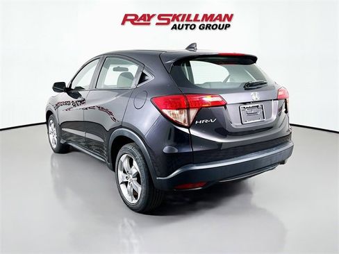 Used 2017 Honda HR-V LX image 5