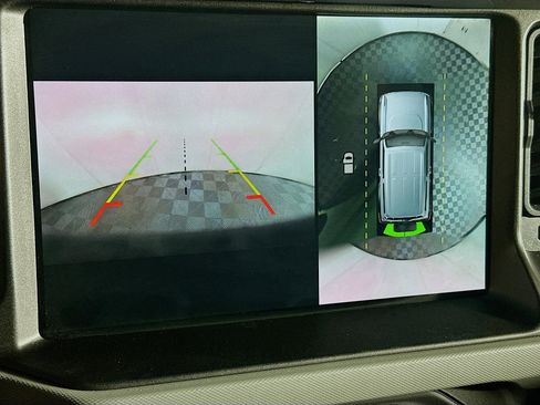 Used 2023 Ford Bronco Badlands image 22