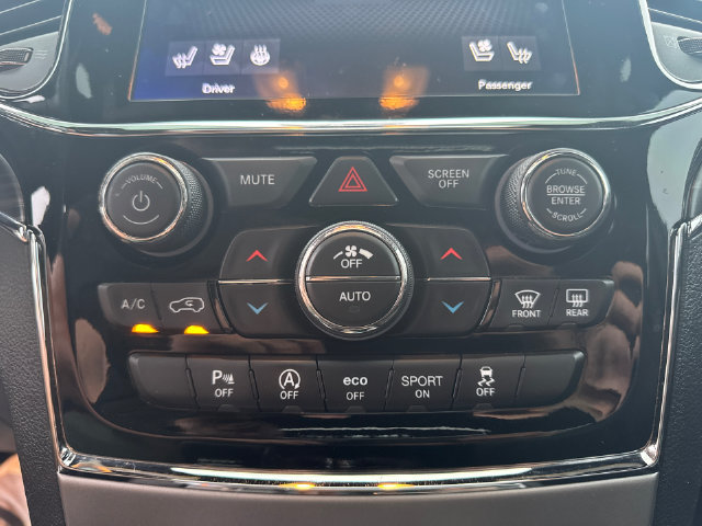 Used 2019 Jeep Grand Cherokee Limited w/ Luxury Group II AWD/4WD image 23