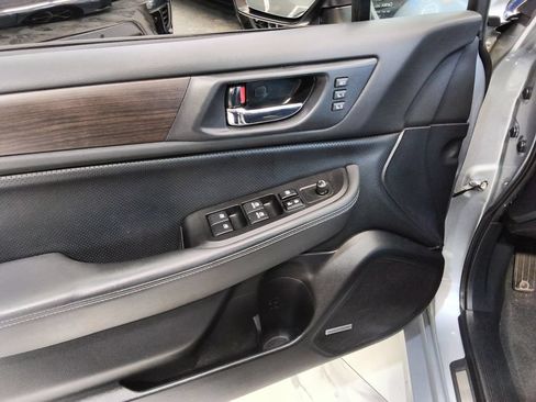 Used 2016 Subaru Legacy 3.6R Limited AWD/4WD image 10