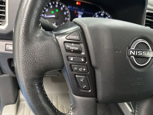 Used 2022 Nissan Frontier SV image 36