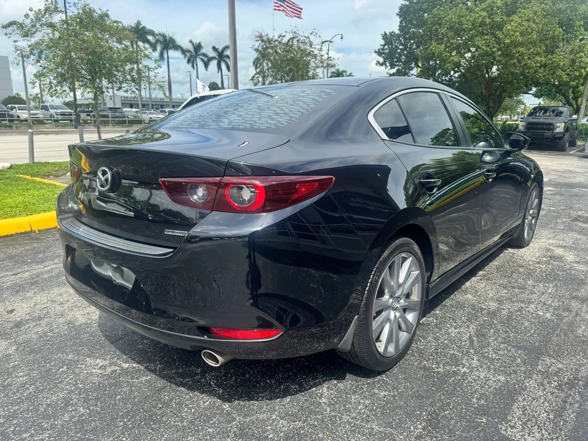 Used 2024 MAZDA MAZDA3 s FWD image 4