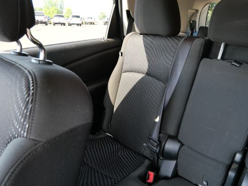 Used 2017 Dodge Journey SXT w/ Comfort/Convenience Group AWD/4WD image 12