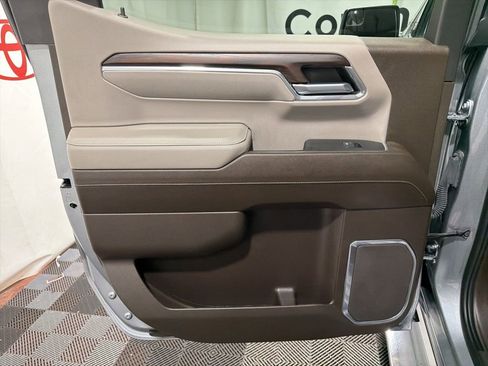 Used 2023 GMC Sierra 1500 SLT w/ SLT Premium Package image 18