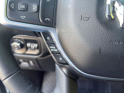 Used 2025 RAM 1500 Big Horn AWD/4WD image 26
