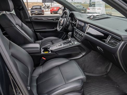Used 2020 Porsche Macan S image 19