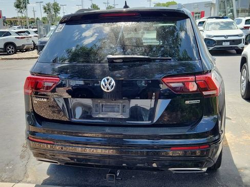 Used 2020 Volkswagen Tiguan SE R-Line w/ 3rd Row Seat Package AWD/4WD image 4