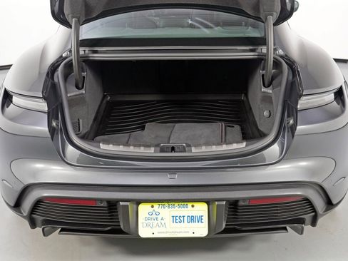 Used 2023 Porsche Taycan GTS image 10