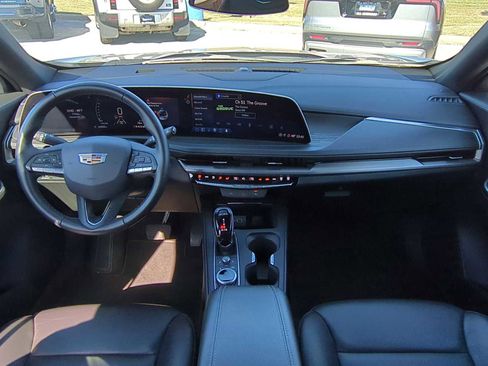 Used 2025 Cadillac XT4 Premium Luxury image 20