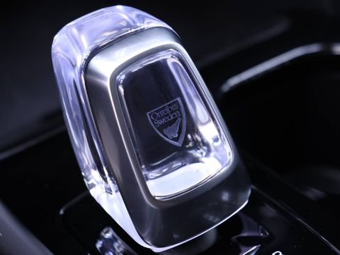 Certified 2026 Volvo XC40 B5 Plus w/ Protection Package Premier image 22