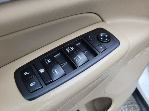 Used 2018 Jeep Grand Cherokee Limited RWD image 21