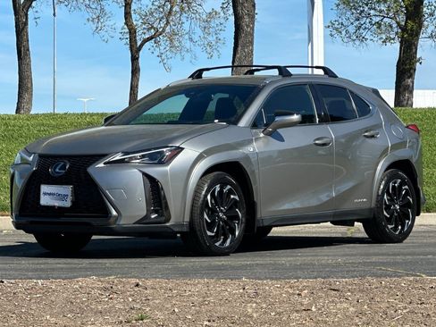 Certified 2022 Lexus UX 250h F Sport image 9