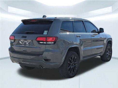 Used 2019 Jeep Grand Cherokee Altitude image 6