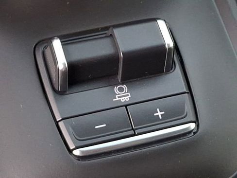 Used 2024 GMC Sierra 1500 AT4X image 26