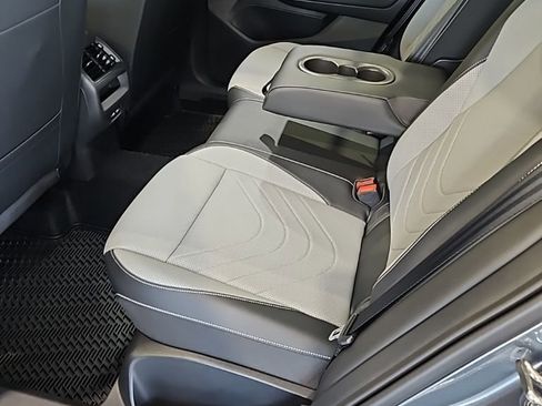 New 2026 Volkswagen Tiguan SE R-Line image 23