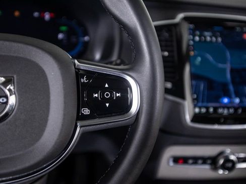 Used 2025 Volvo XC90 T8 Ultra w/ Protection Package image 37