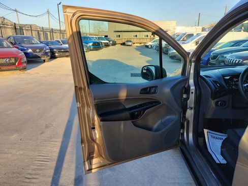Used 2020 Ford Transit Connect XL image 19