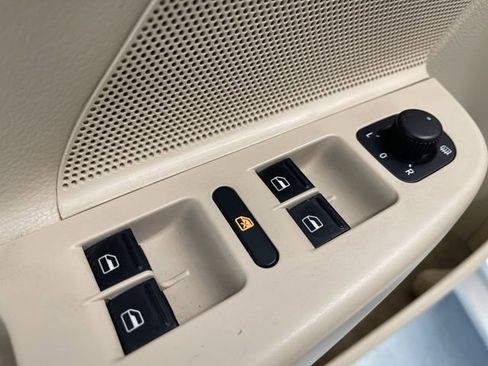 Used 2012 Volkswagen Jetta SE image 18