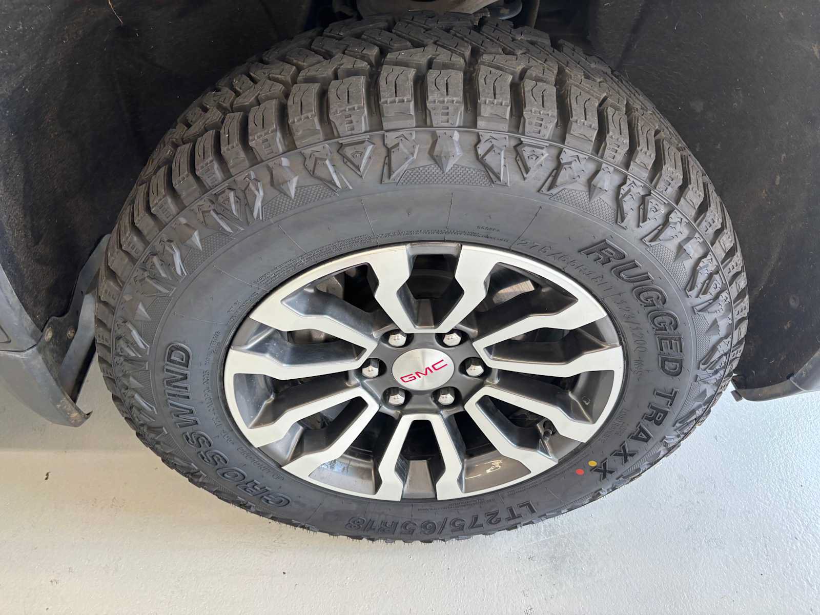 Used 2022 GMC Sierra 1500 AT4 w/ AT4 Premium Package AWD/4WD image 5