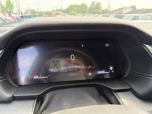 Used 2023 Jeep Grand Cherokee Altitude AWD/4WD image 7