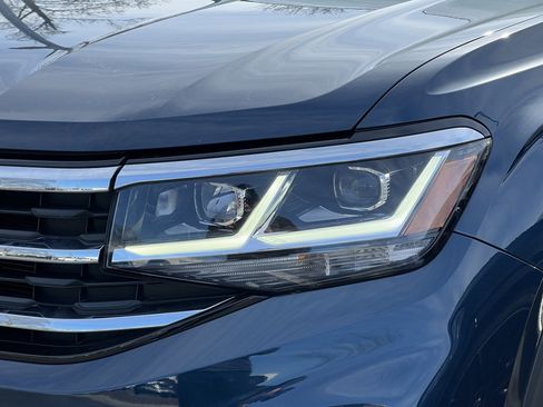 Used 2022 Volkswagen Atlas SEL Premium image 7