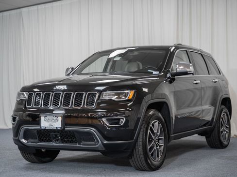 Used 2020 Jeep Grand Cherokee Limited w/ Luxury Group II image 3