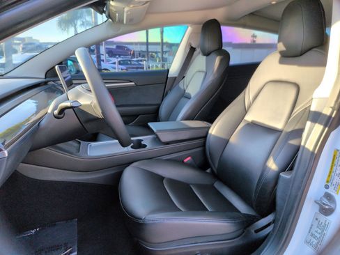 Used 2022 Tesla Model 3 Performance image 16