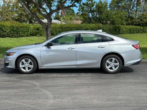 Used 2022 Chevrolet Malibu LT FWD image 5