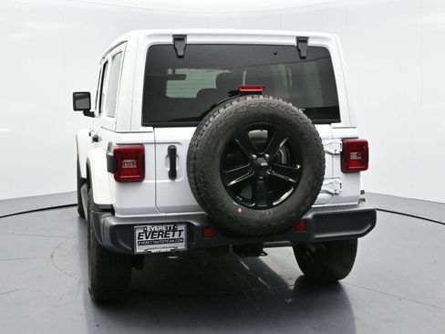 Used 2023 Jeep Wrangler Unlimited Sahara AWD/4WD image 6