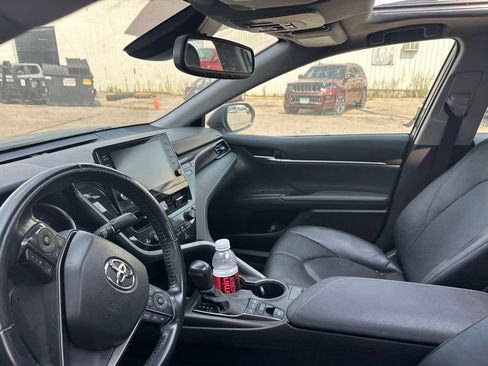 Used 2021 Toyota Camry XSE FWD image 13