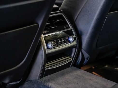 Used 2021 BMW 740i w/ M Sport Package RWD image 56