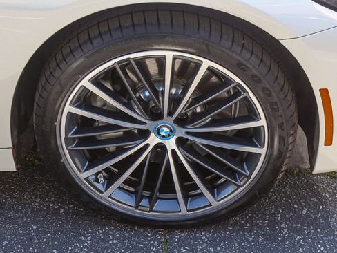 Certified 2023 BMW 530e RWD image 10