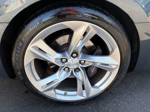 Used 2020 Chevrolet Camaro SS RWD image 5