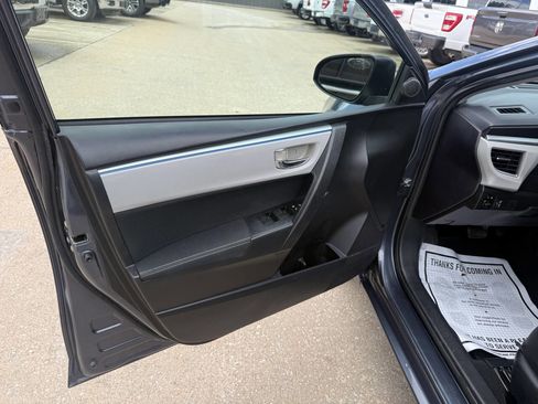Used 2015 Toyota Corolla LE FWD image 8