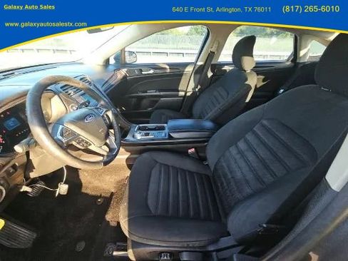 Used 2018 Ford Fusion S w/ Equipment Group 101A FWD image 9