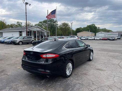 Used 2013 Ford Fusion SE FWD image 5