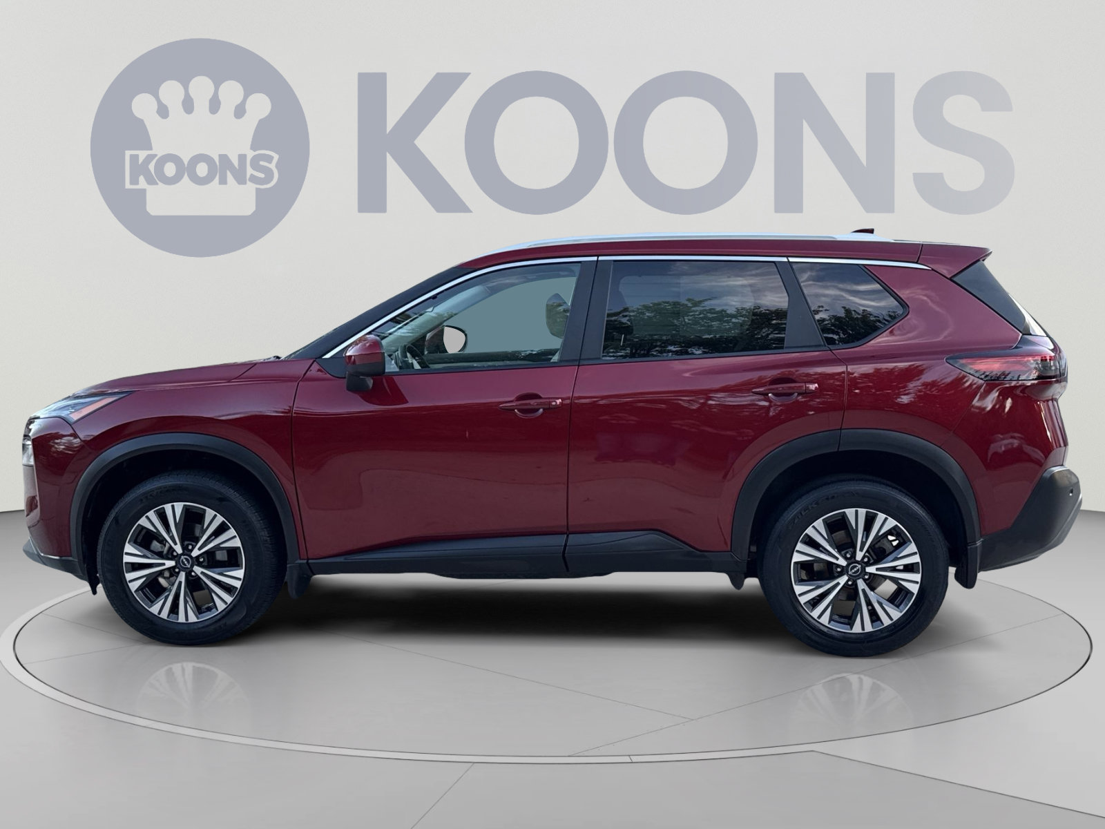 Used 2023 Nissan Rogue SV w/ SV Premium B Package FWD image 2
