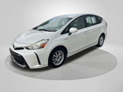 Used 2015 Toyota Prius V Two FWD image 2