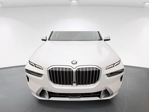 New 2025 BMW X7 xDrive40i image 4