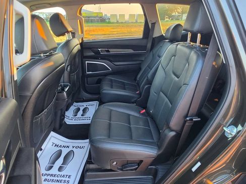 Used 2022 Kia Telluride EX w/ EX Premium Package AWD/4WD image 13