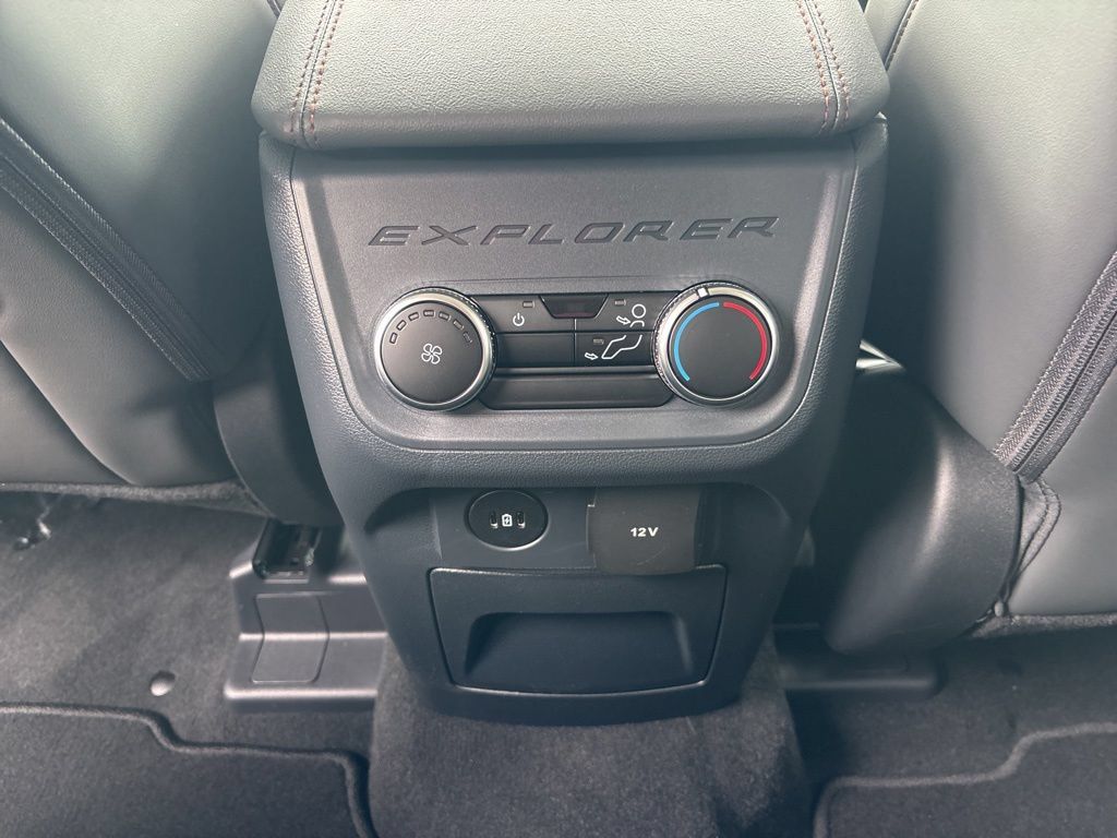 New 2026 Ford Explorer Active w/ Active Comfort Package RWD image 17